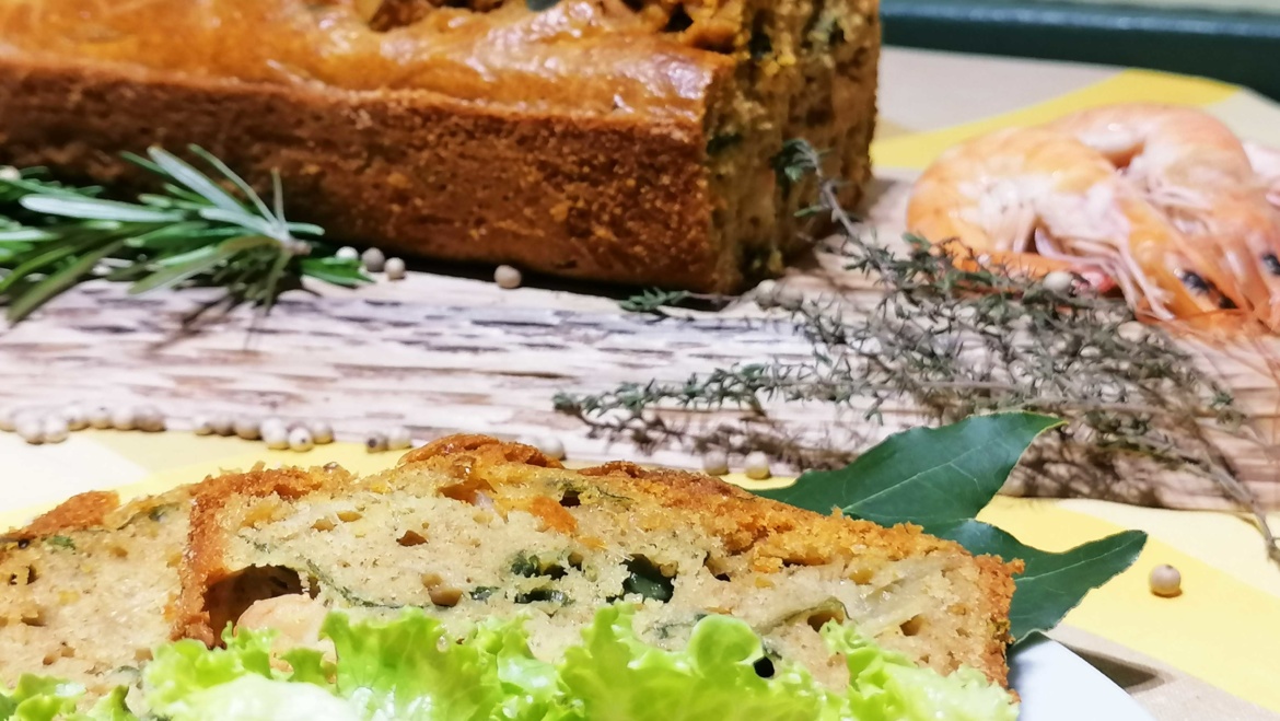 Testez l’originalité avec notre « Cake à la crevette, saveur paëlla »